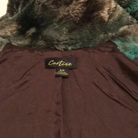 Cartise-Faux fur crop jacket - Picture 5 of 6